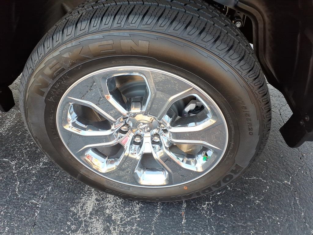 2025 Ram 1500 Big Horn Lone Star photo 5