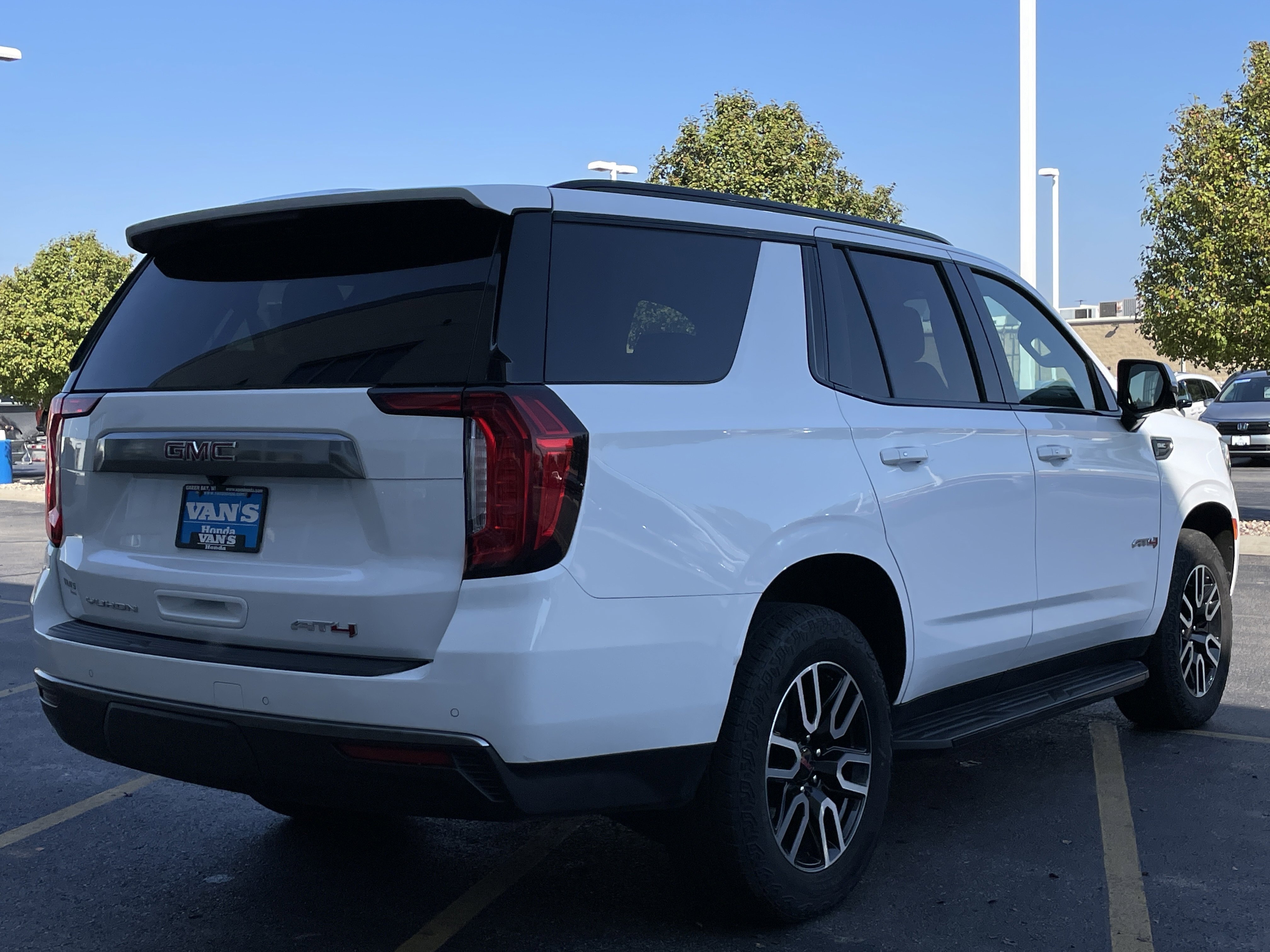 2024 Gmc Yukon AT4 photo 4