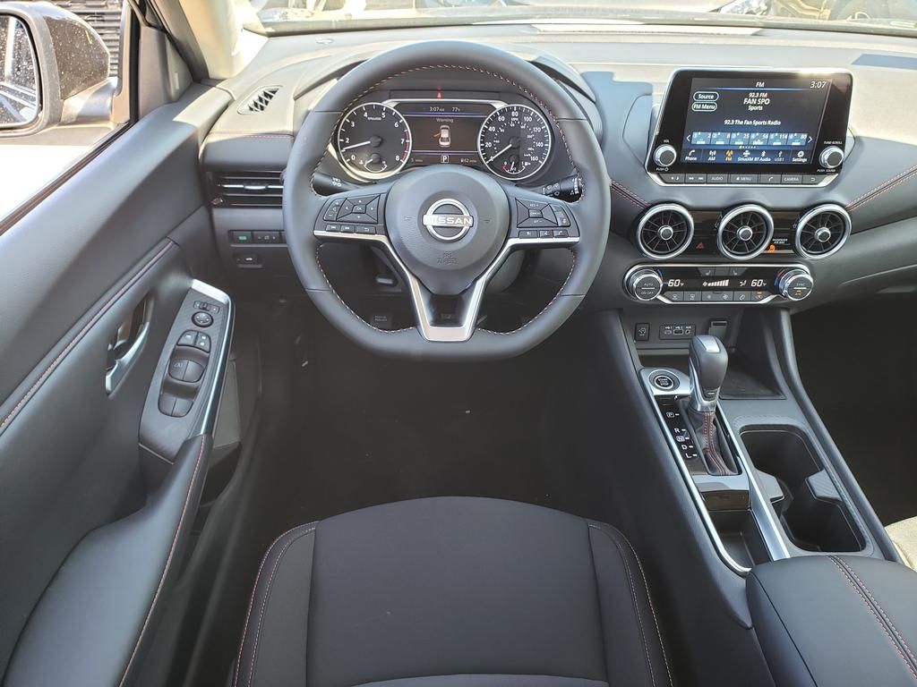 2025 Nissan Sentra SR Midnight Edition photo 9