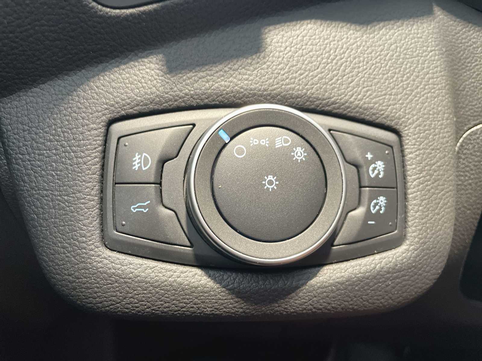 2019 Ford Escape SEL photo 15