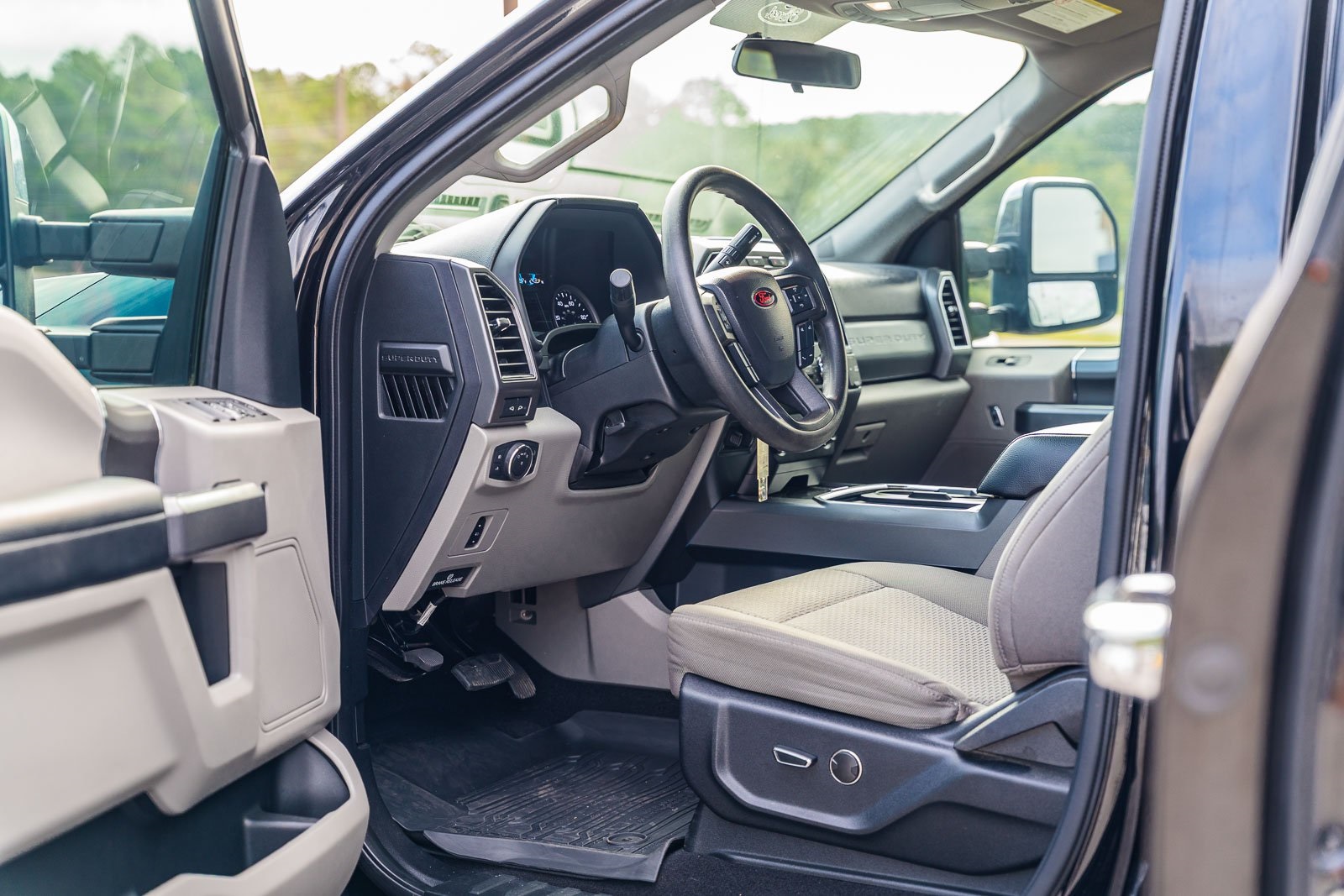 2019 Ford F-250 XLT photo 16