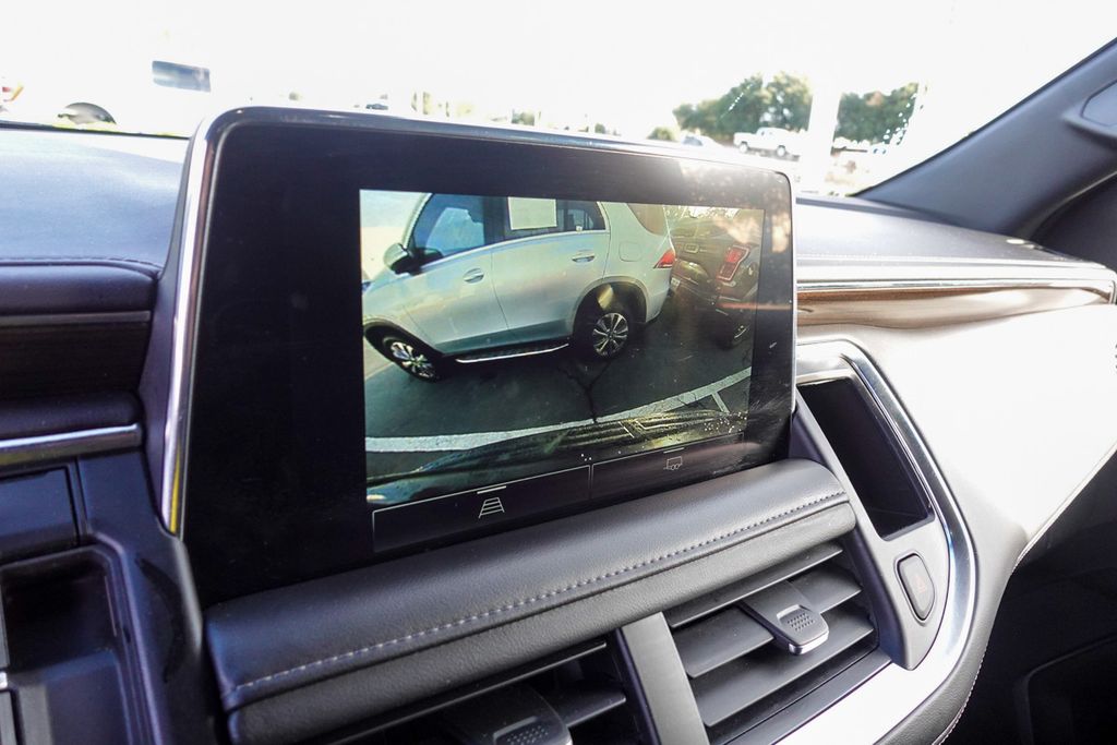 2022 Gmc Yukon SLE photo 24
