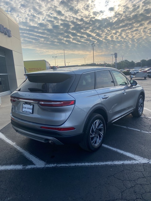 2023 Lincoln Corsair Standard photo 11