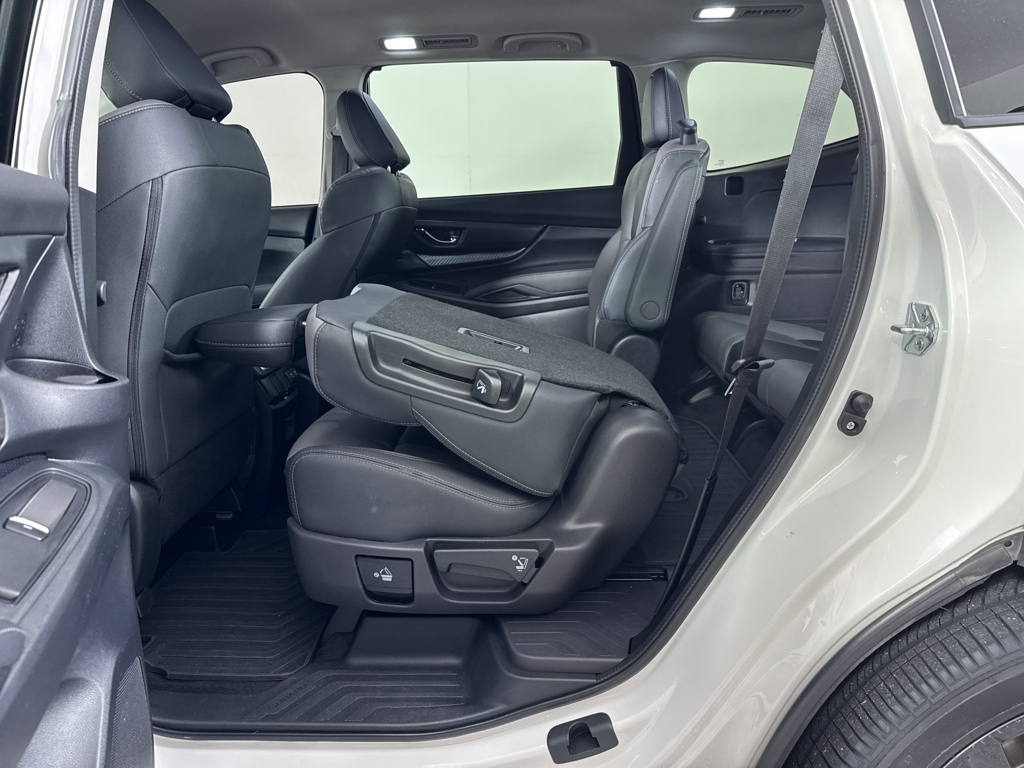 2022 Subaru Ascent Onyx Edition photo 13