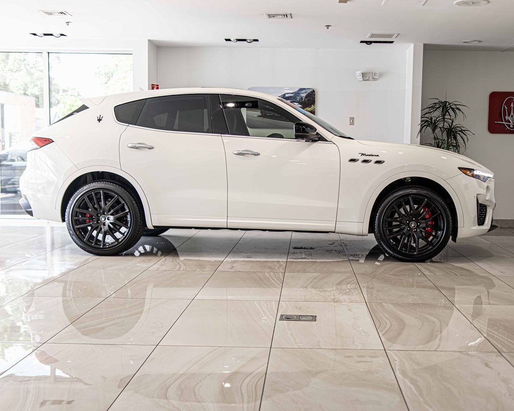 2024 MASERATI LEVANTE - Image 9