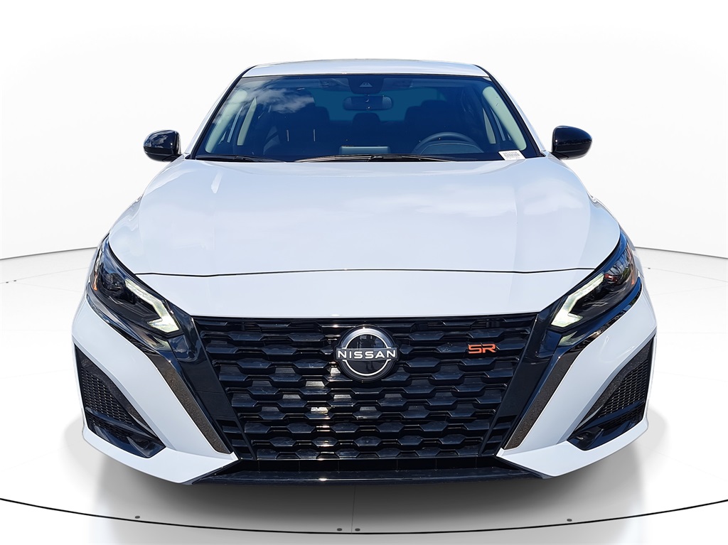 2025 Nissan Altima 2.5 SR photo 3