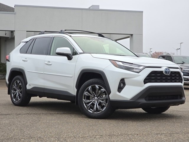 2024 Toyota RAV4 Hybrid XLE Premium photo 2