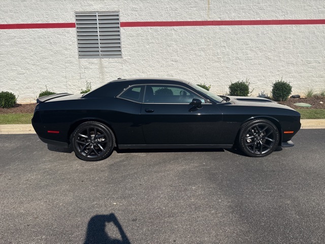 2022 Dodge Challenger R/T photo 2