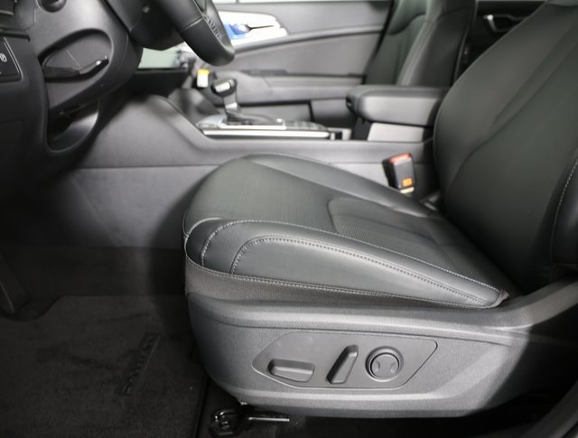2026 Kia Sportage EX photo 11