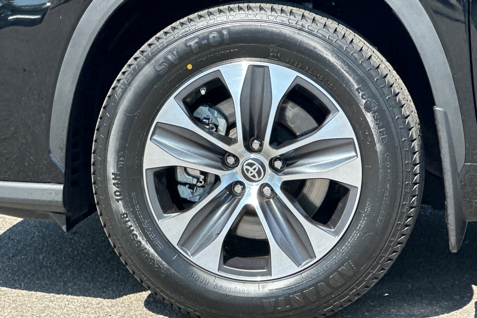 2023 Toyota Highlander XLE photo 22