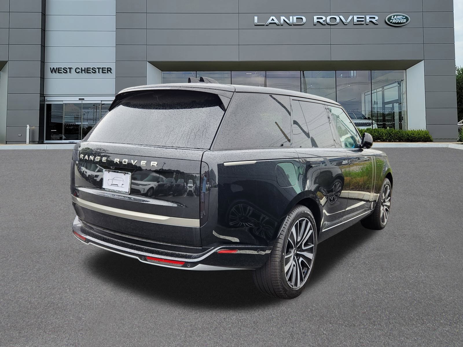 2025 Land Rover Range Rover SE photo 4
