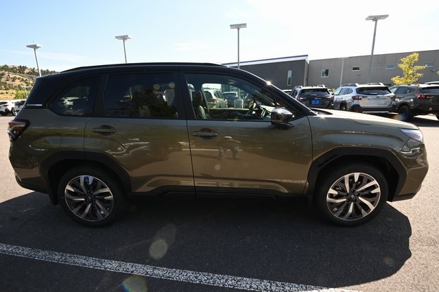2025 Subaru Forester Touring photo 11