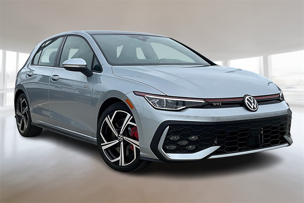 2025 Volkswagen Golf GTI SE photo 2