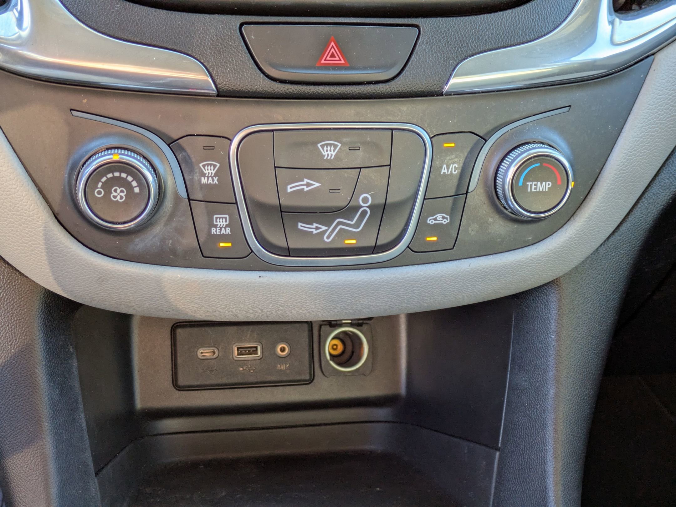 2019 Chevrolet Equinox LS photo 20
