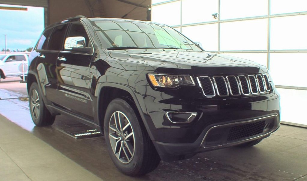 Used 2022 Jeep Grand Cherokee WK Limited with VIN 1C4RJFBGXNC139818 for sale in Kansas City