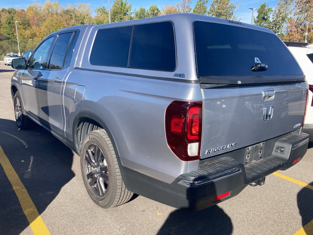 2019 Honda Ridgeline Sport photo 2