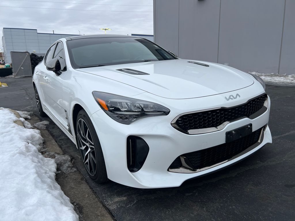 2022 Kia Stinger GT-Line's photo