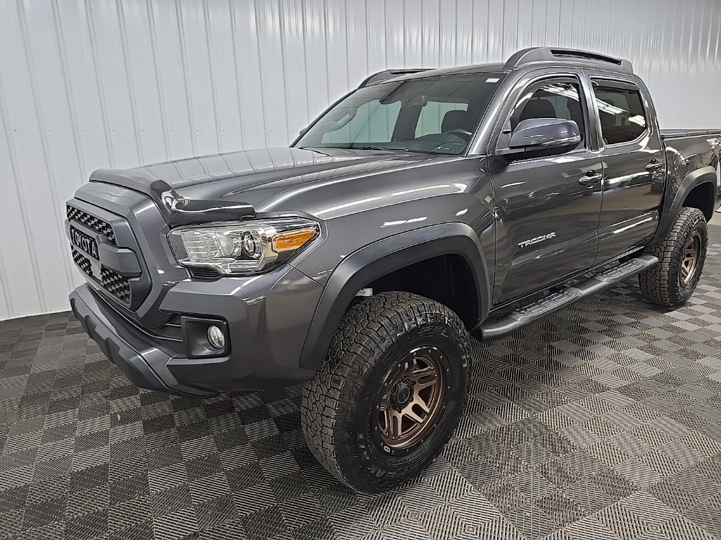2019 Toyota Tacoma 4x4 TRD Double Cab photo 8
