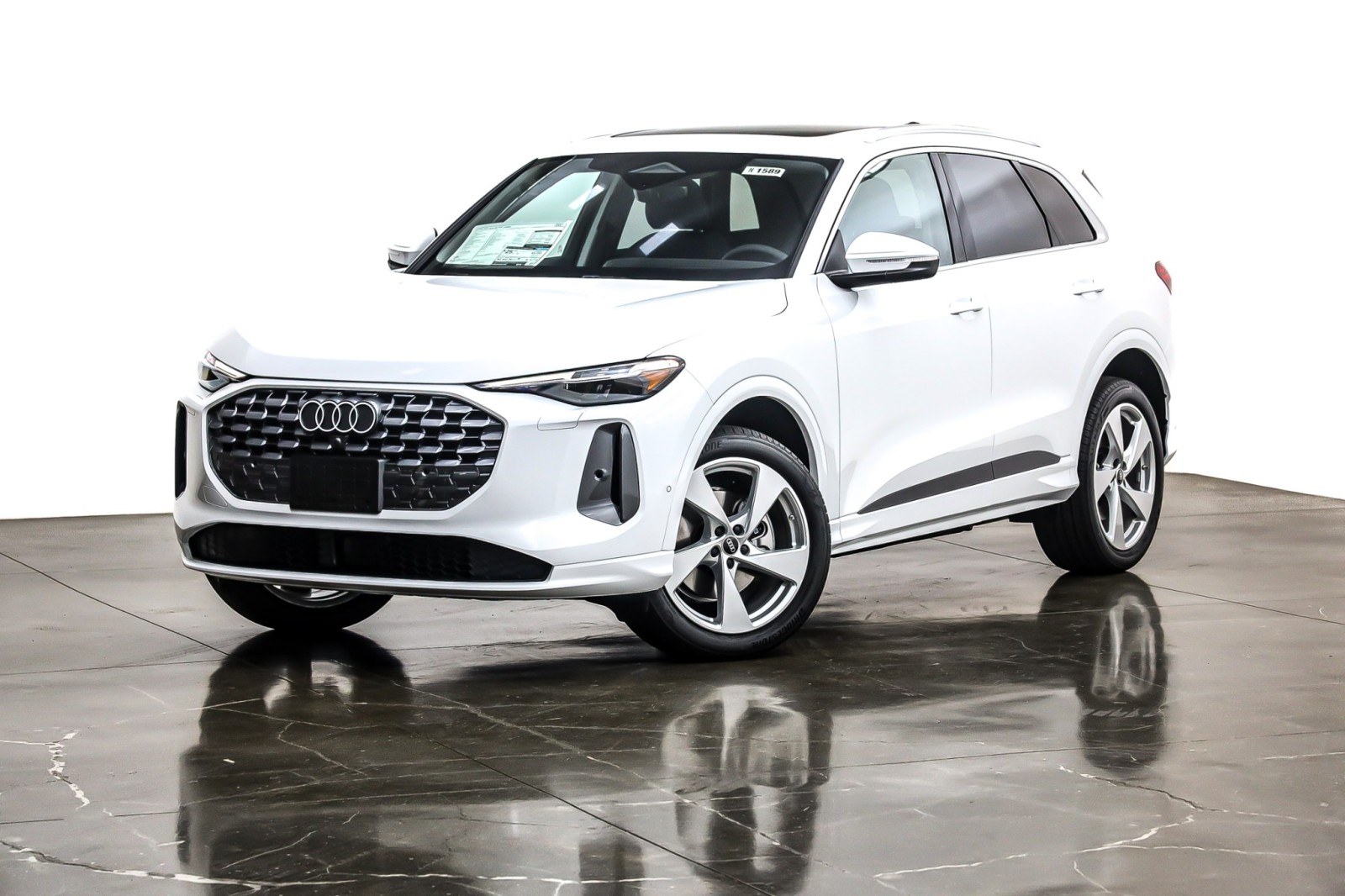 2025 Audi New Q5 Premium Plus's photo