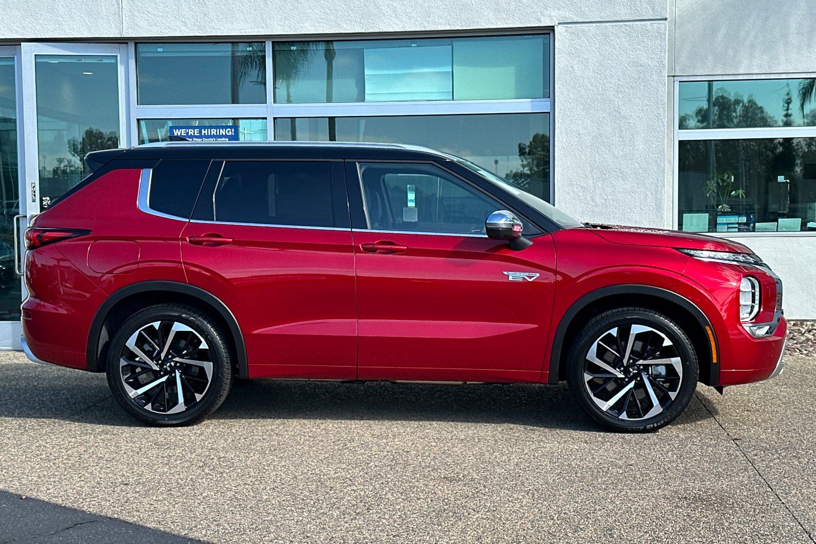 2025 Mitsubishi Outlander SEL Platinum GT photo 3