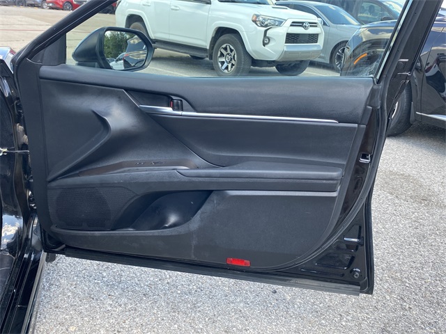 2023 Toyota Camry SE photo 11