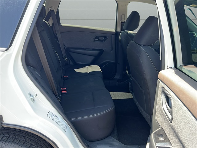 2023 Nissan Rogue S photo 27