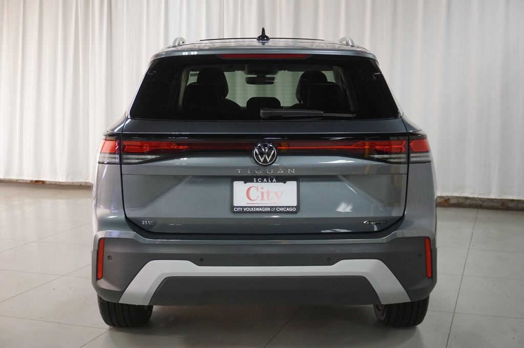 2025 Volkswagen Tiguan SE photo 4
