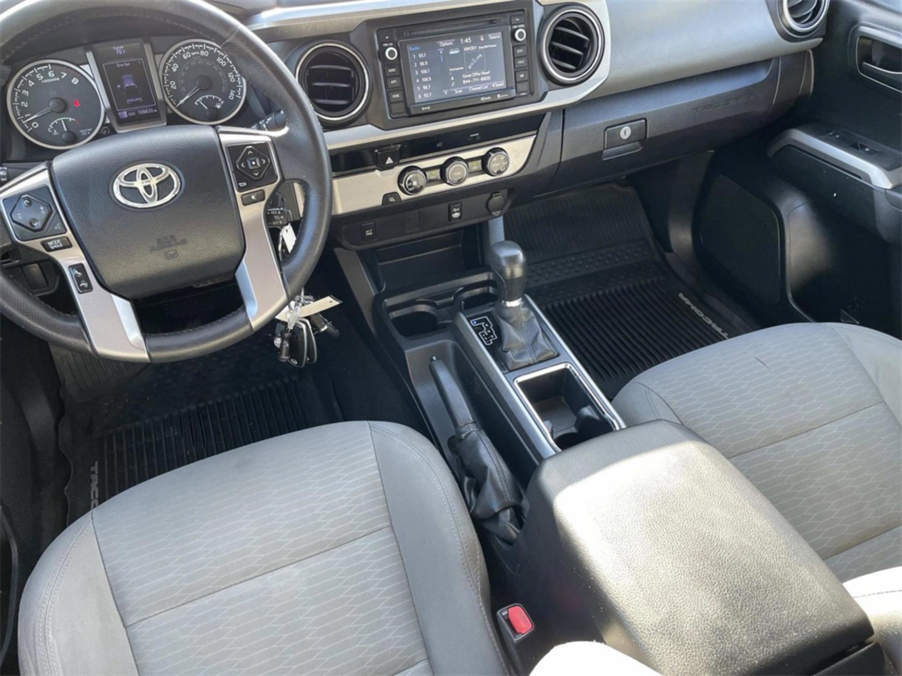 2016 Toyota Tacoma SR5 photo 4