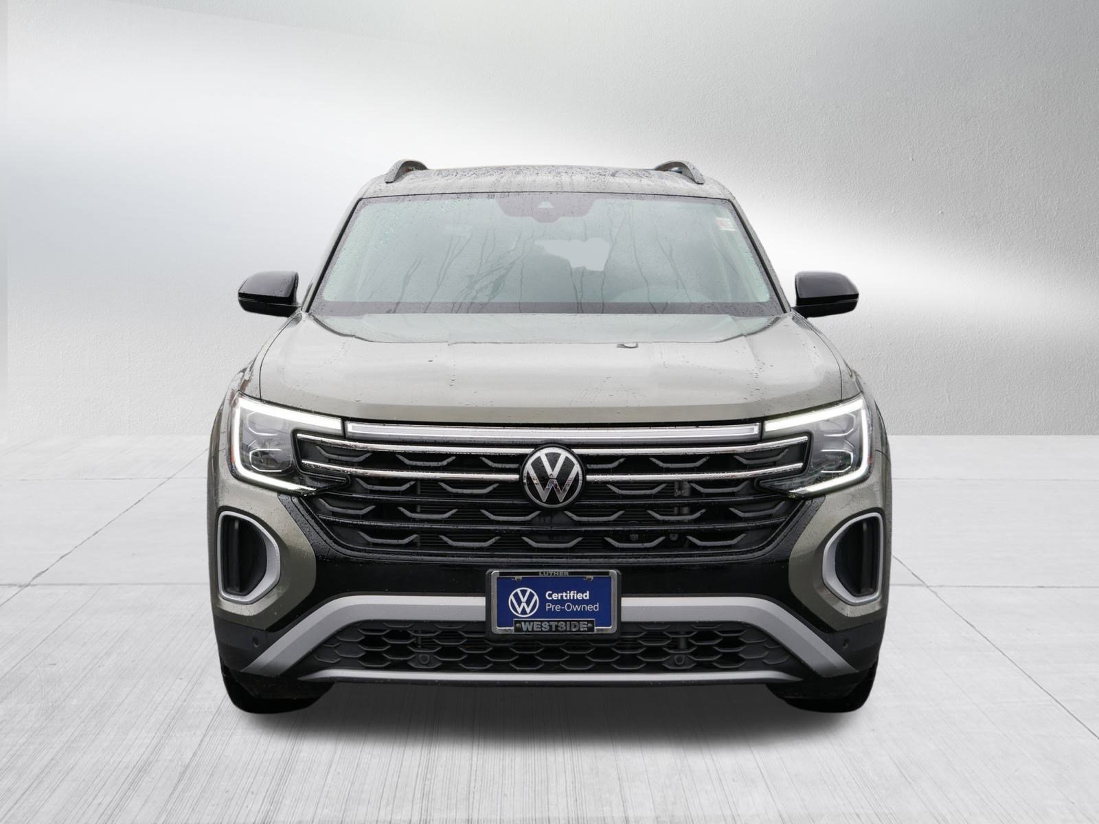 Certified 2025 Volkswagen Atlas Atlas Peak Edition with VIN 1V2CR2CA0SC500419 for sale in Saint Louis Park, Minnesota