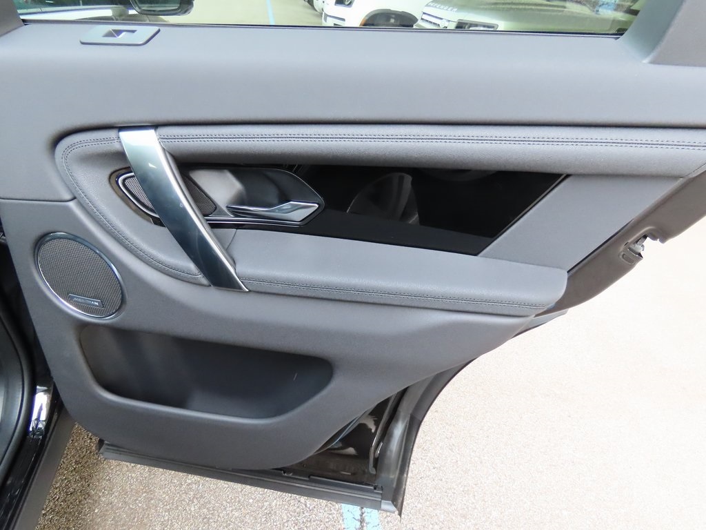 2025 Land Rover Discovery Sport S photo 20
