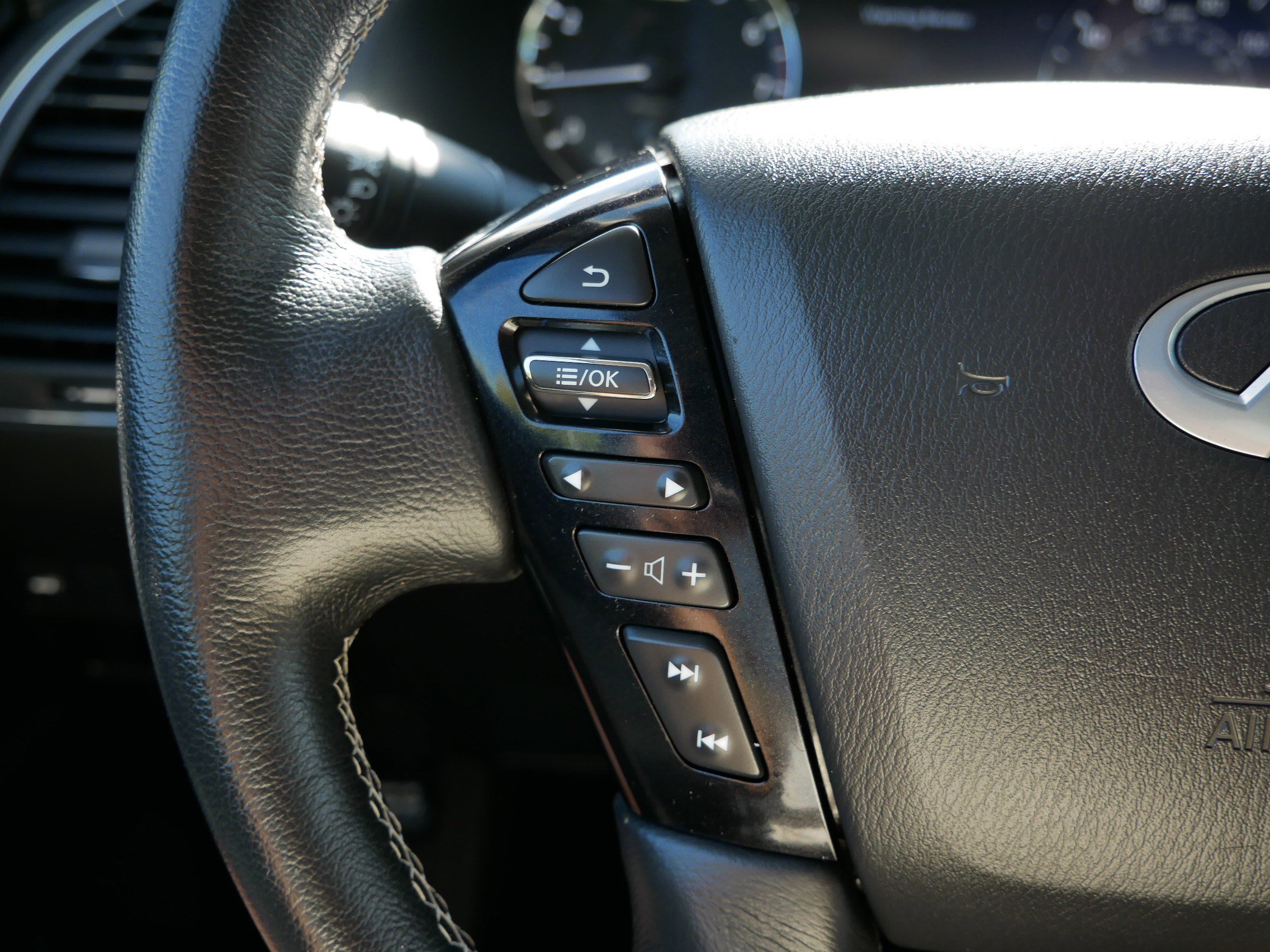 2024 Infiniti QX80 Luxe photo 28