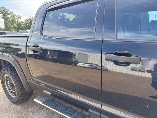 2017 Toyota Tundra SR5 photo 3