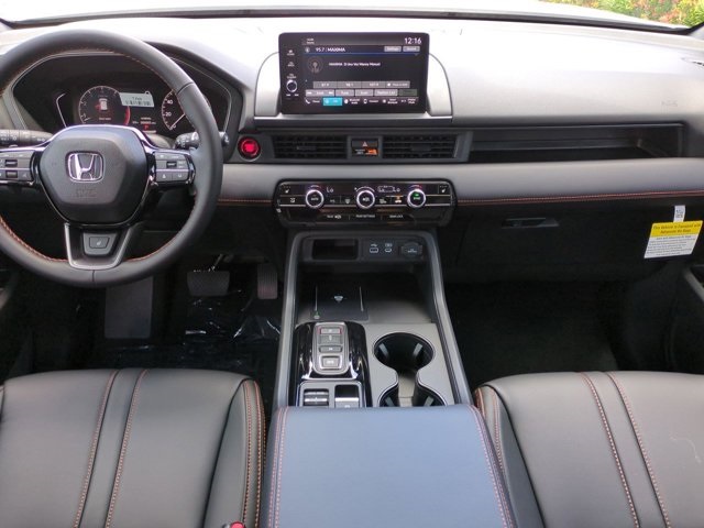 2025 Honda Pilot TrailSport photo 12
