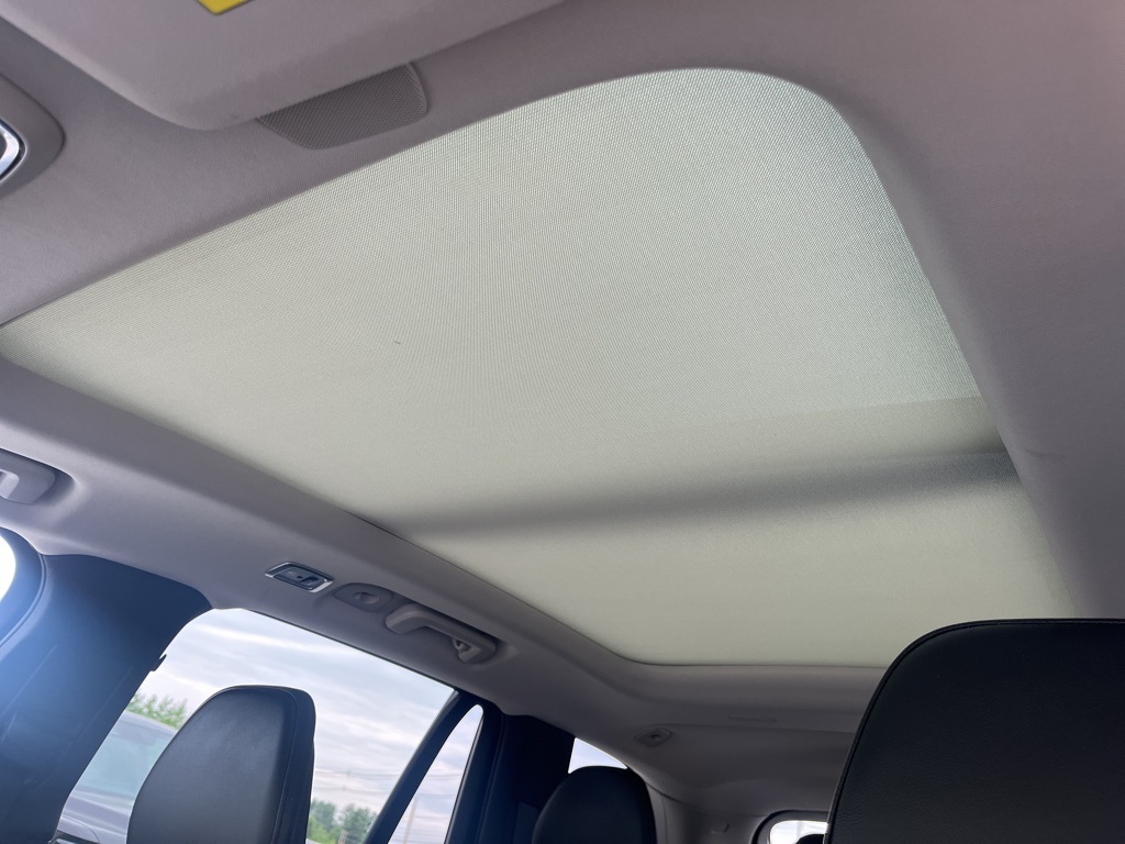 2022 Volvo XC90 T5 Momentum photo 21