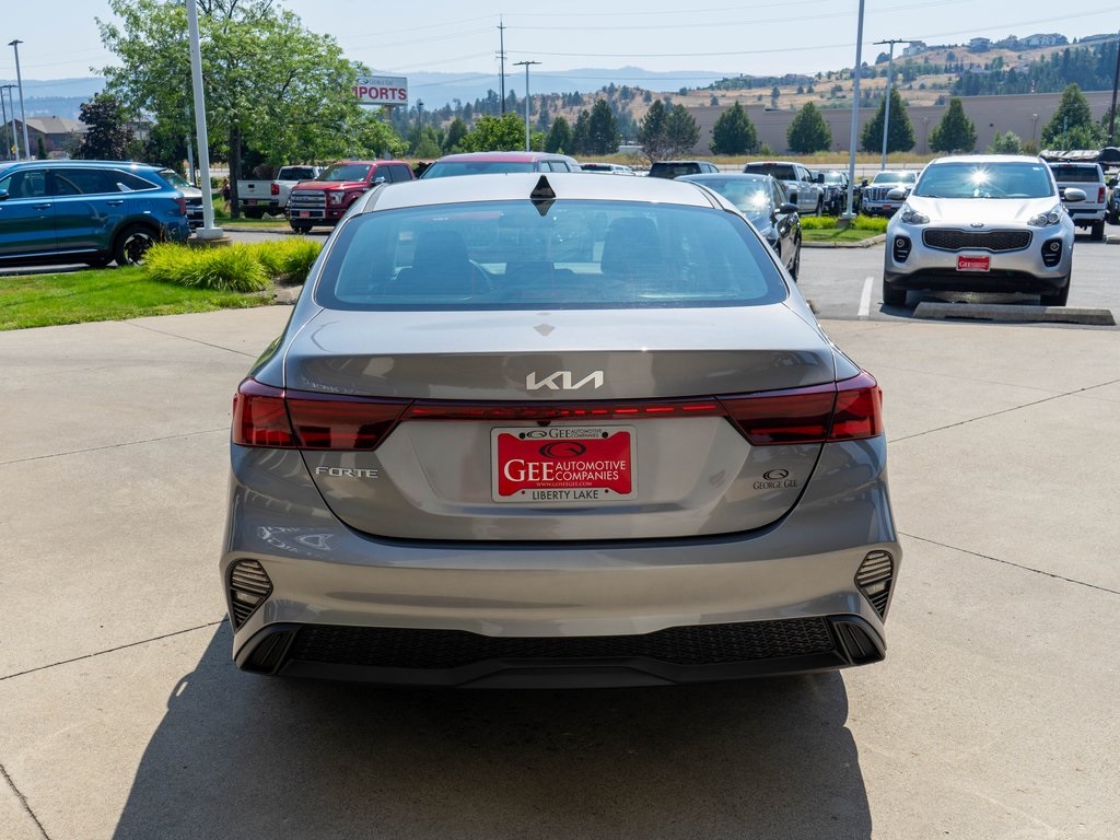 2024 Kia Forte LXS photo 6