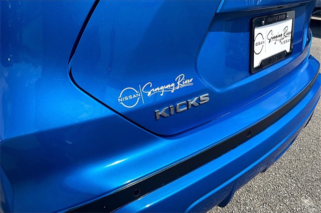 2022 Nissan Kicks S photo 22
