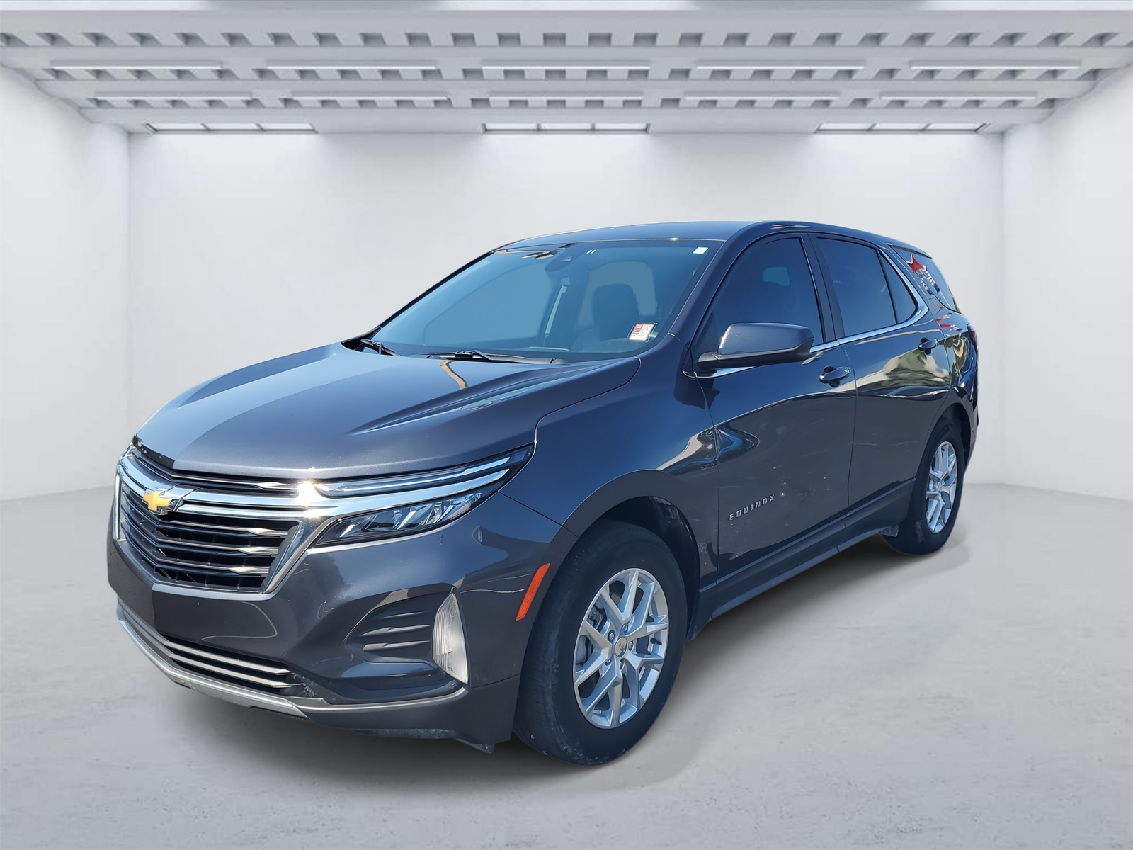 2022 Chevrolet Equinox LT photo 2