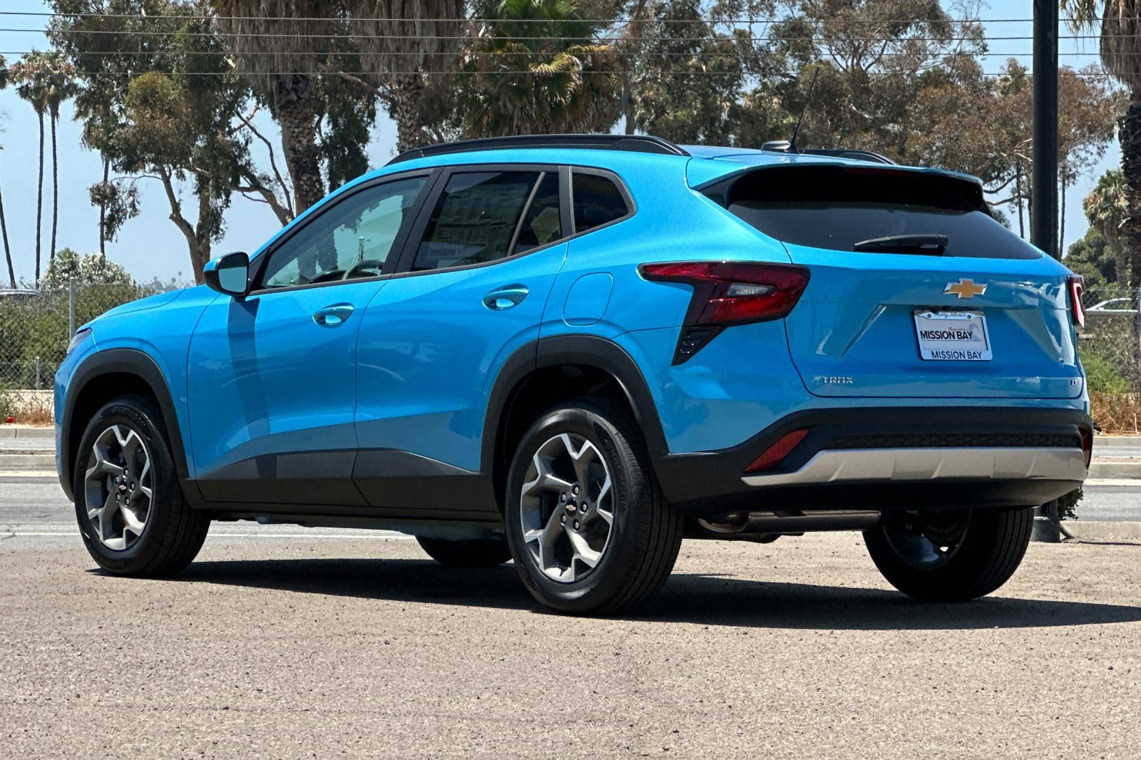 2025 Chevrolet Trax LT photo 6