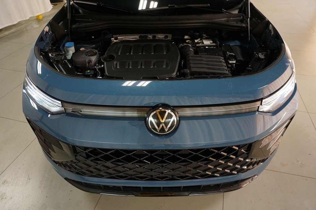 2025 Volkswagen Tiguan SE R-Line Black photo 26