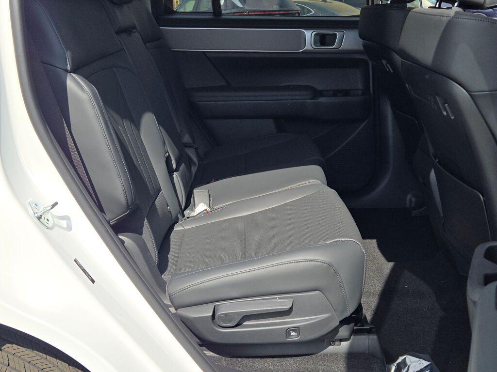 2026 Hyundai Santa Fe SEL photo 4