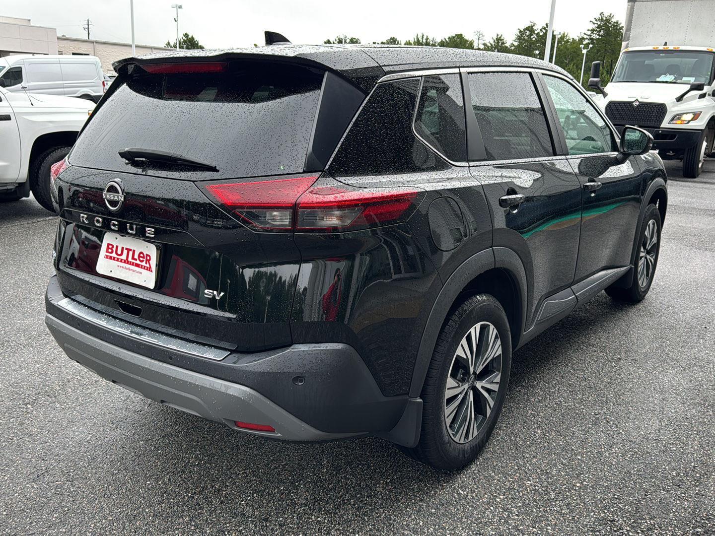 2022 Nissan Rogue SV photo 4