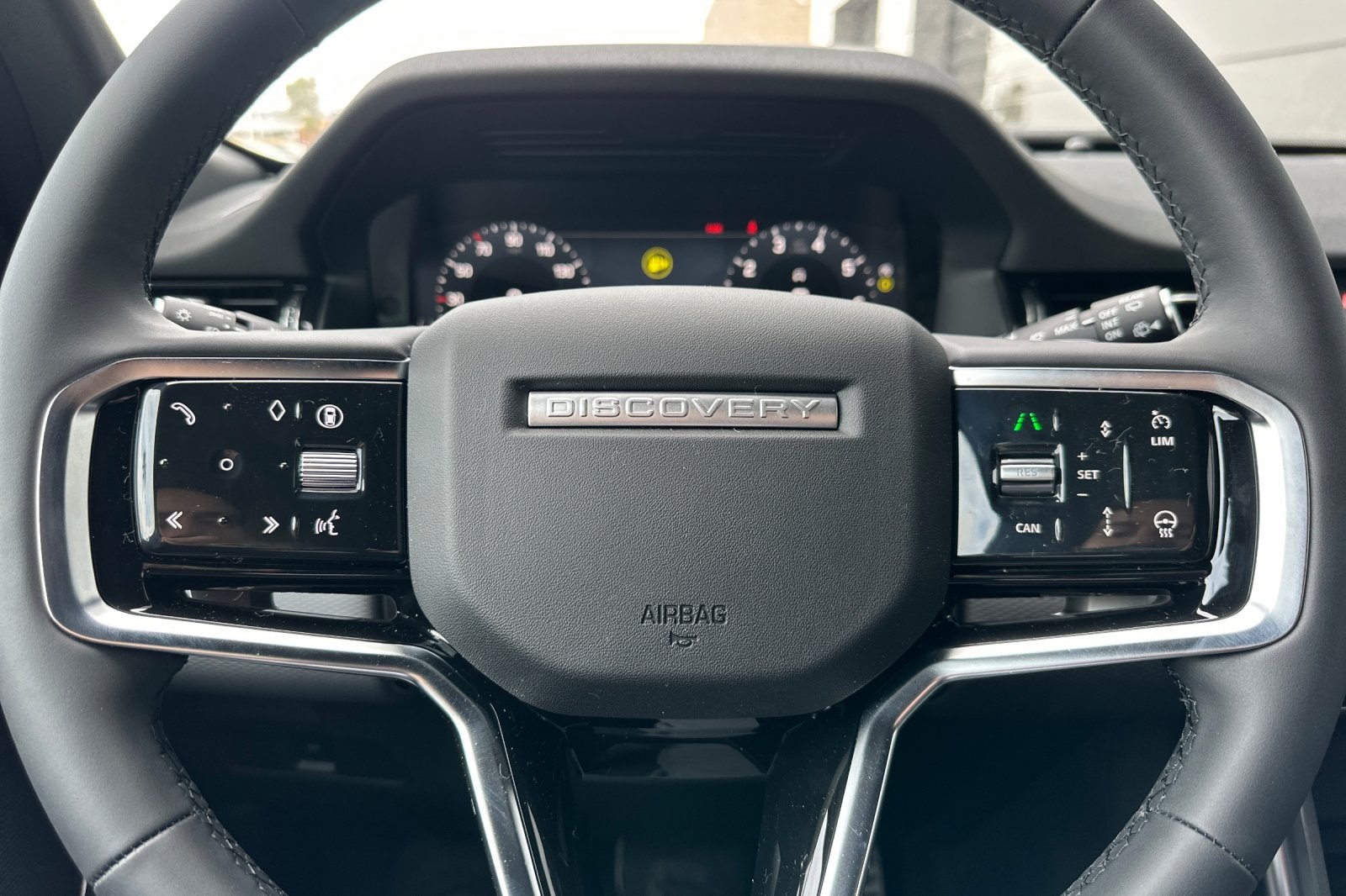 2025 Land Rover Discovery Sport Dynamic SE photo 22