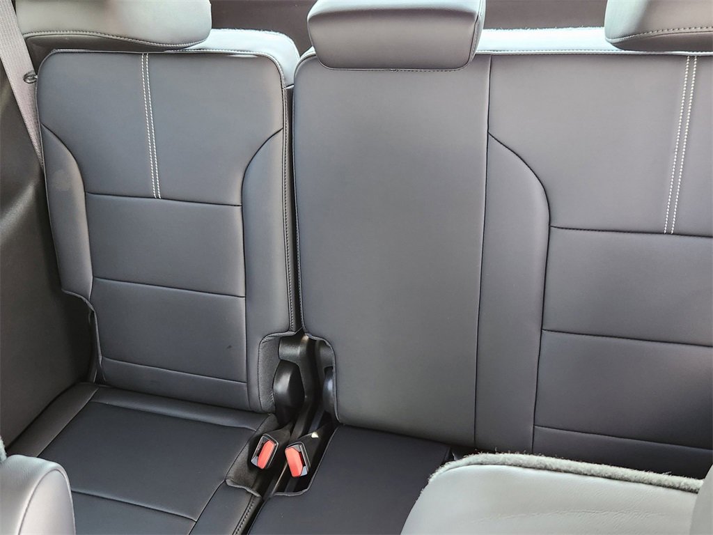 2026 Gmc Acadia Elevation photo 9