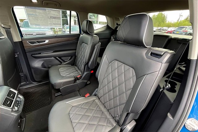 2025 Volkswagen Atlas SEL Premium R-Line photo 10
