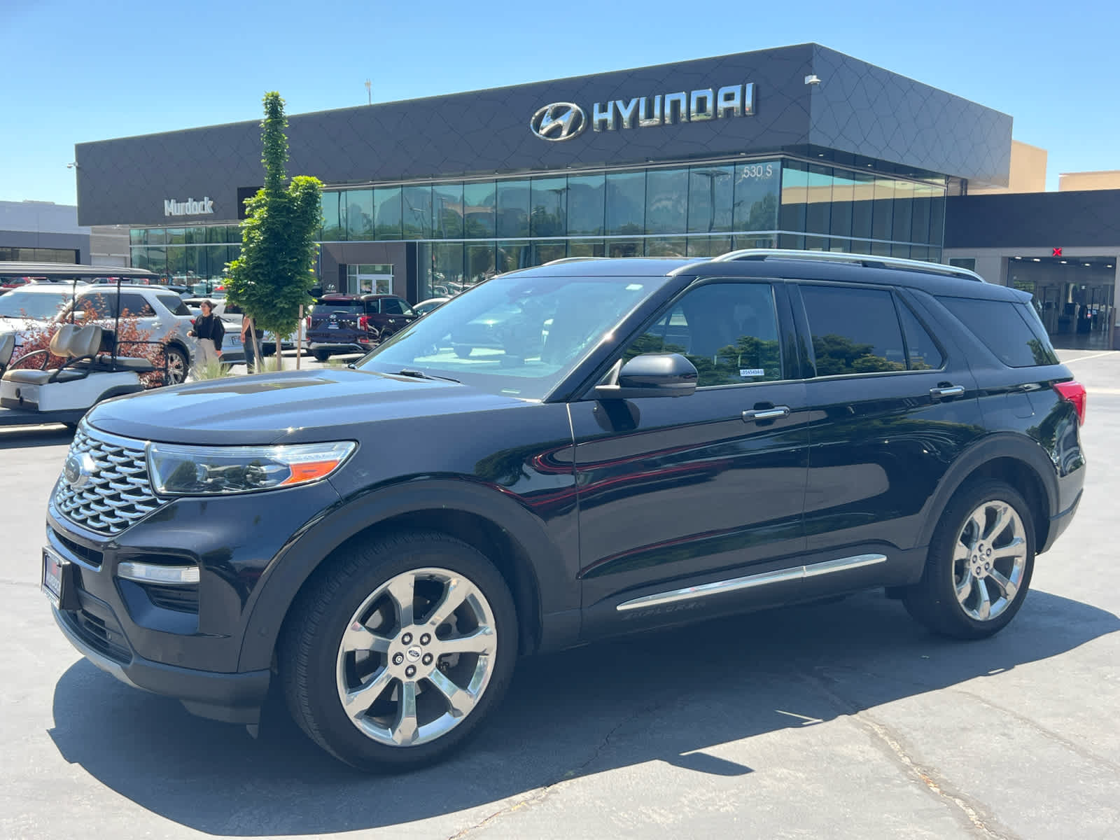 2020 Ford Explorer Platinum's photo