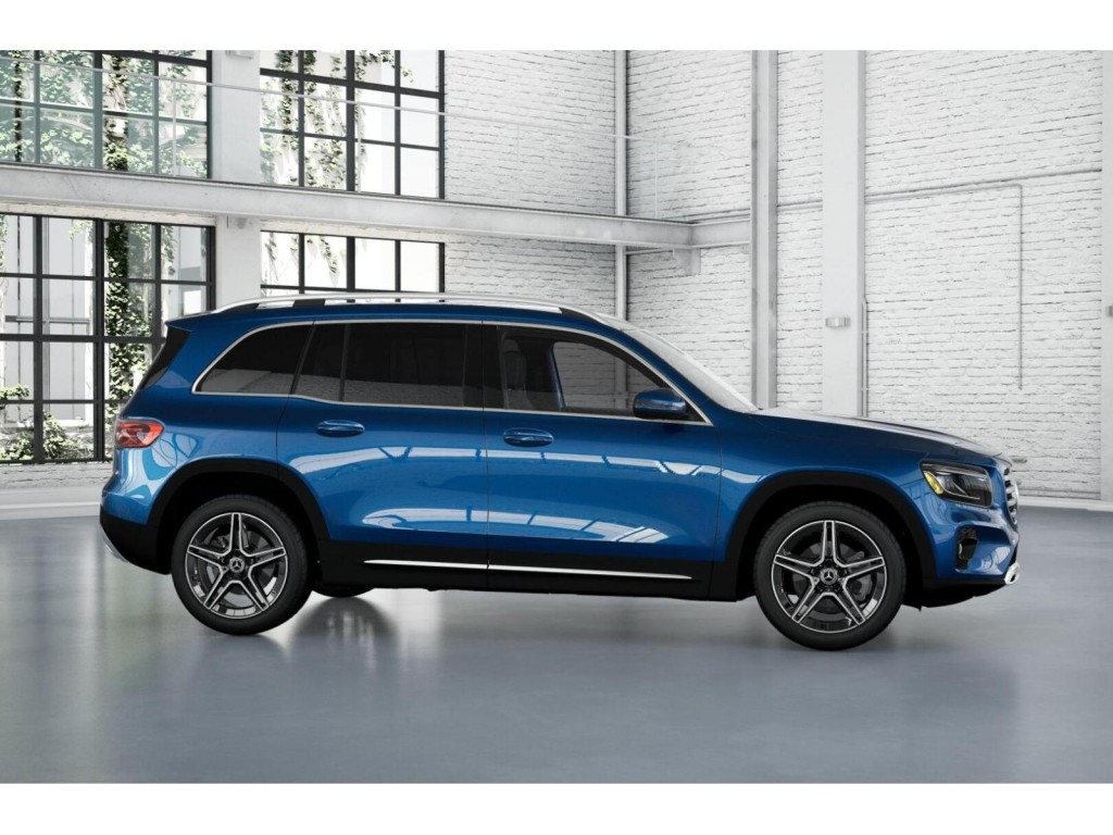 2026 Mercedes Benz GLB 250 photo 15