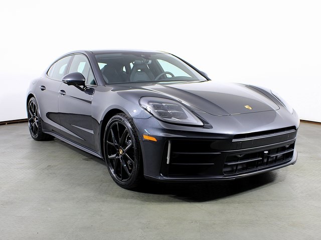 2025 Porsche Panamera 4 photo 9