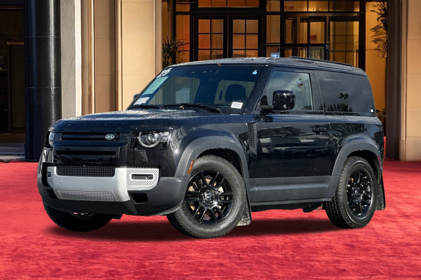 2025 Land Rover Defender S's photo
