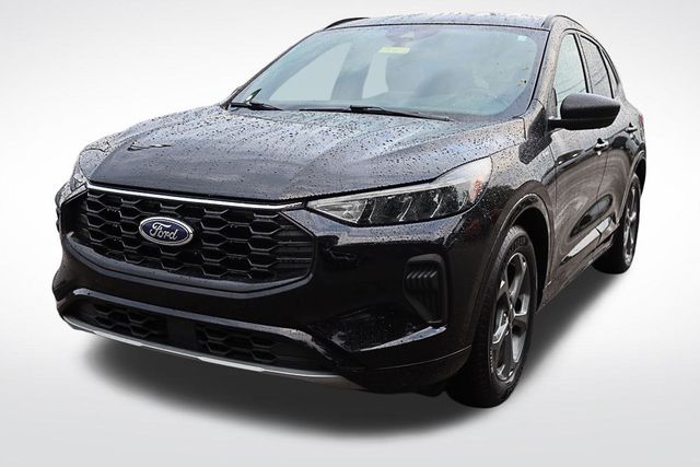 2023 Ford Escape ST-Line photo 4