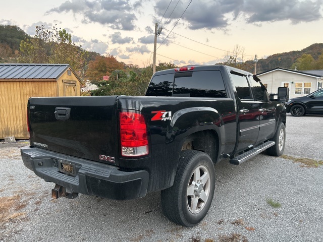 2011 Gmc Sierra Denali photo 2